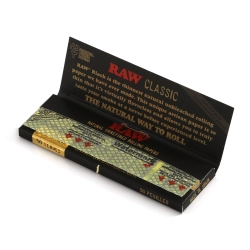 RAW Rolling papers | RAW Black size 1 1/4 paper - Box/24